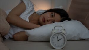 Frau die nicht schlafen kann